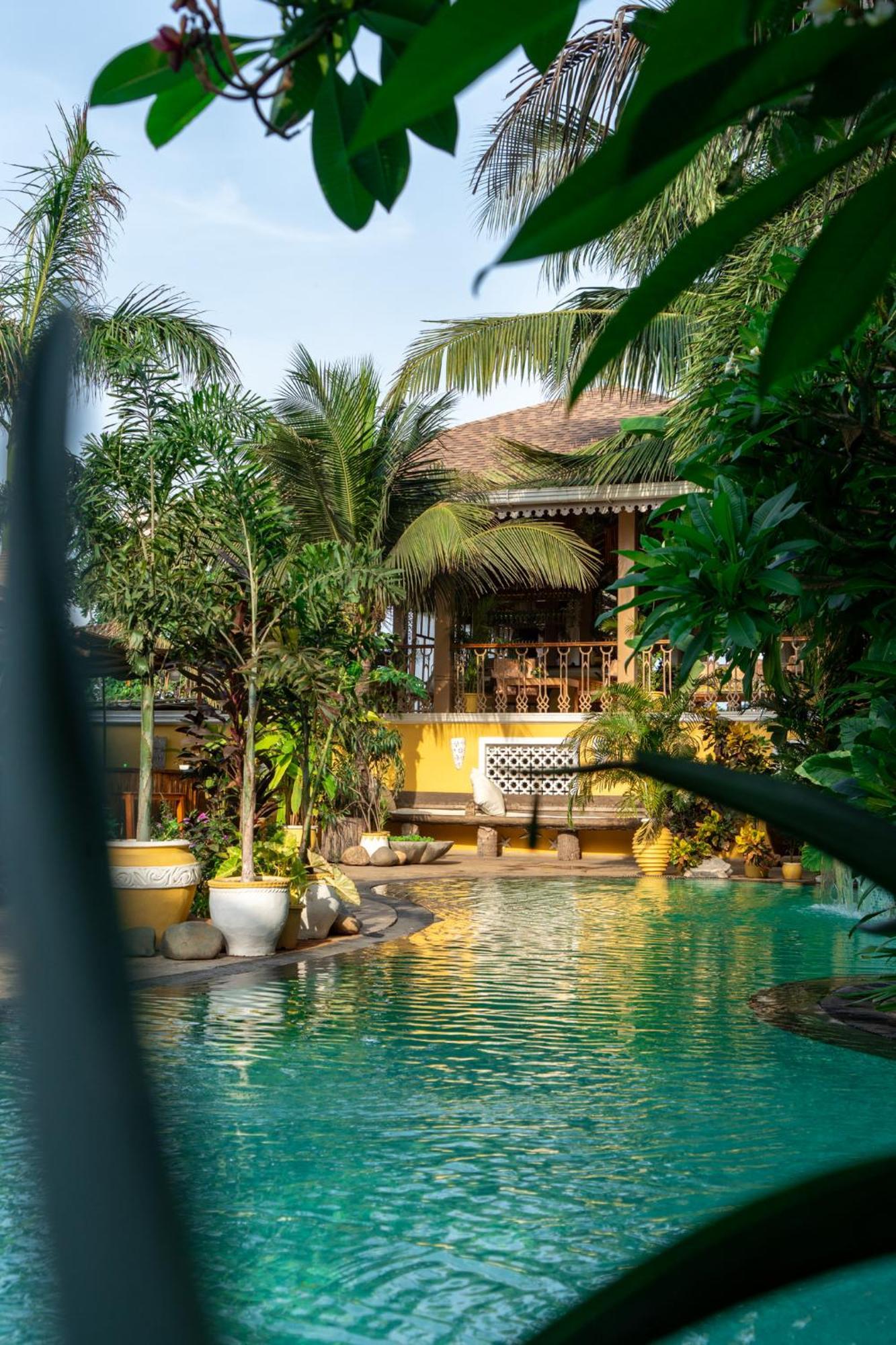 Fiesta Beach Resort Baga Exteriör bild